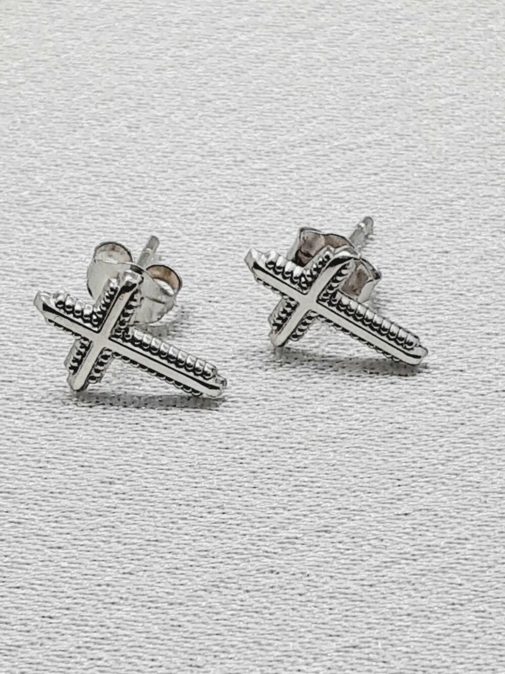 NEW 14kt white gold minimalist cross post earrings - Picture 6 of 9